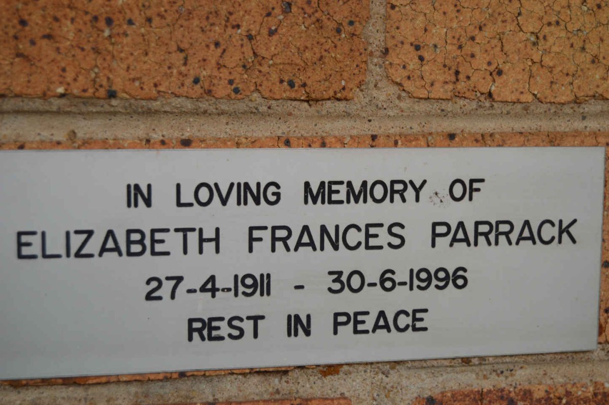 PARRACK Elizabeth Frances 1911-1996