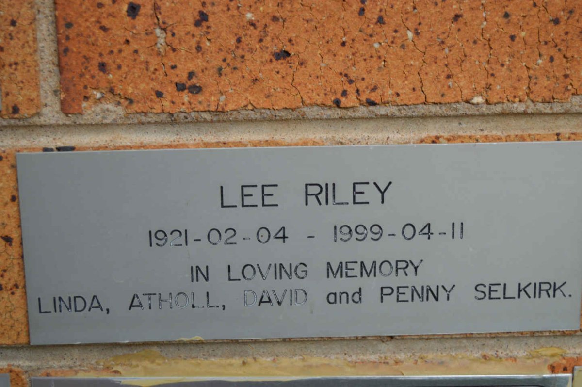 RILEY Lee 1921-1999