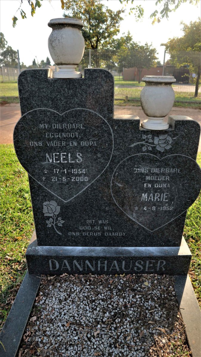 DANNHAUSER Neels 1954-2000 &amp; Marie 1952-