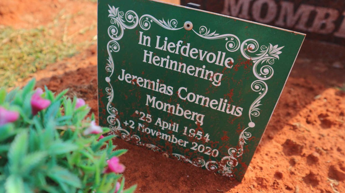 MOMBERG Jeremias Cornelius 1954-2020