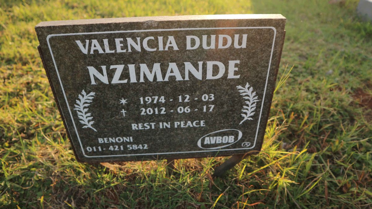 NZIMANDE Valencia Dudu 1974-2012