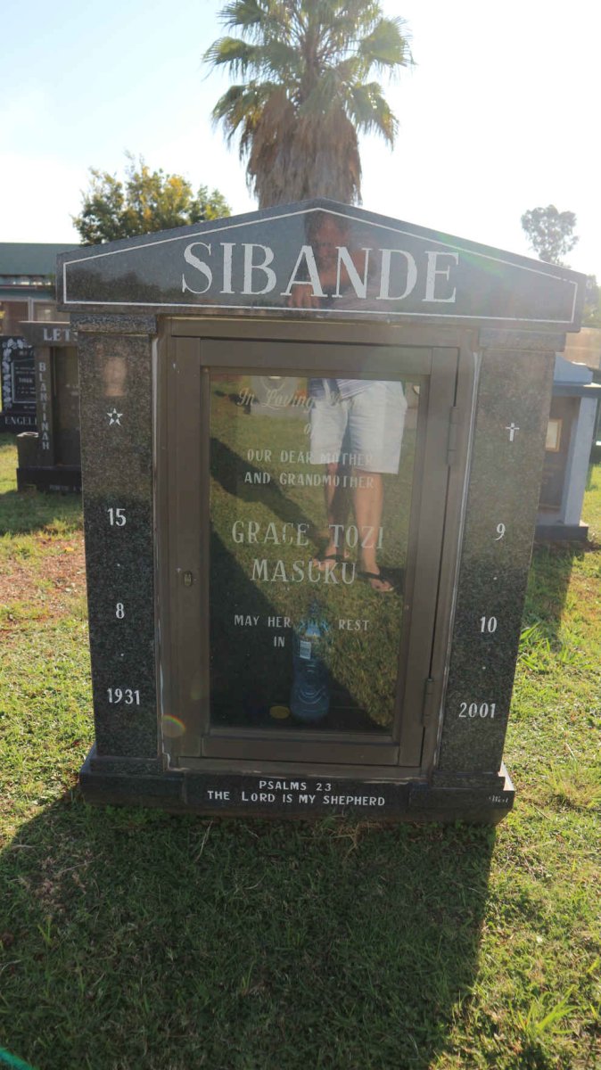 SIBANDE Grace Tozi Masuku 1931-2001