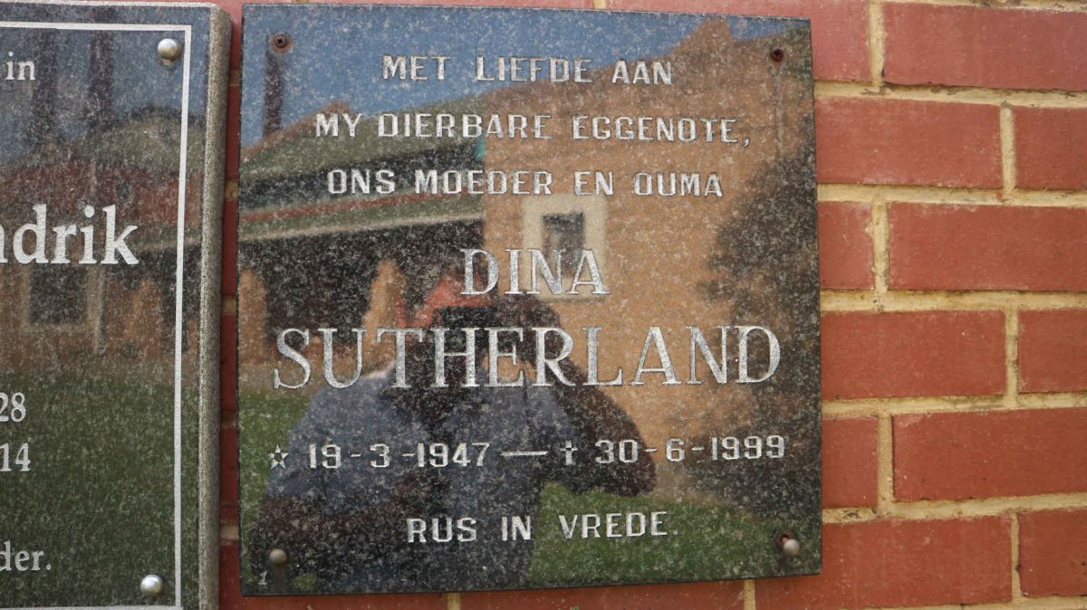 SUTHERLAND Dina 1947-1999