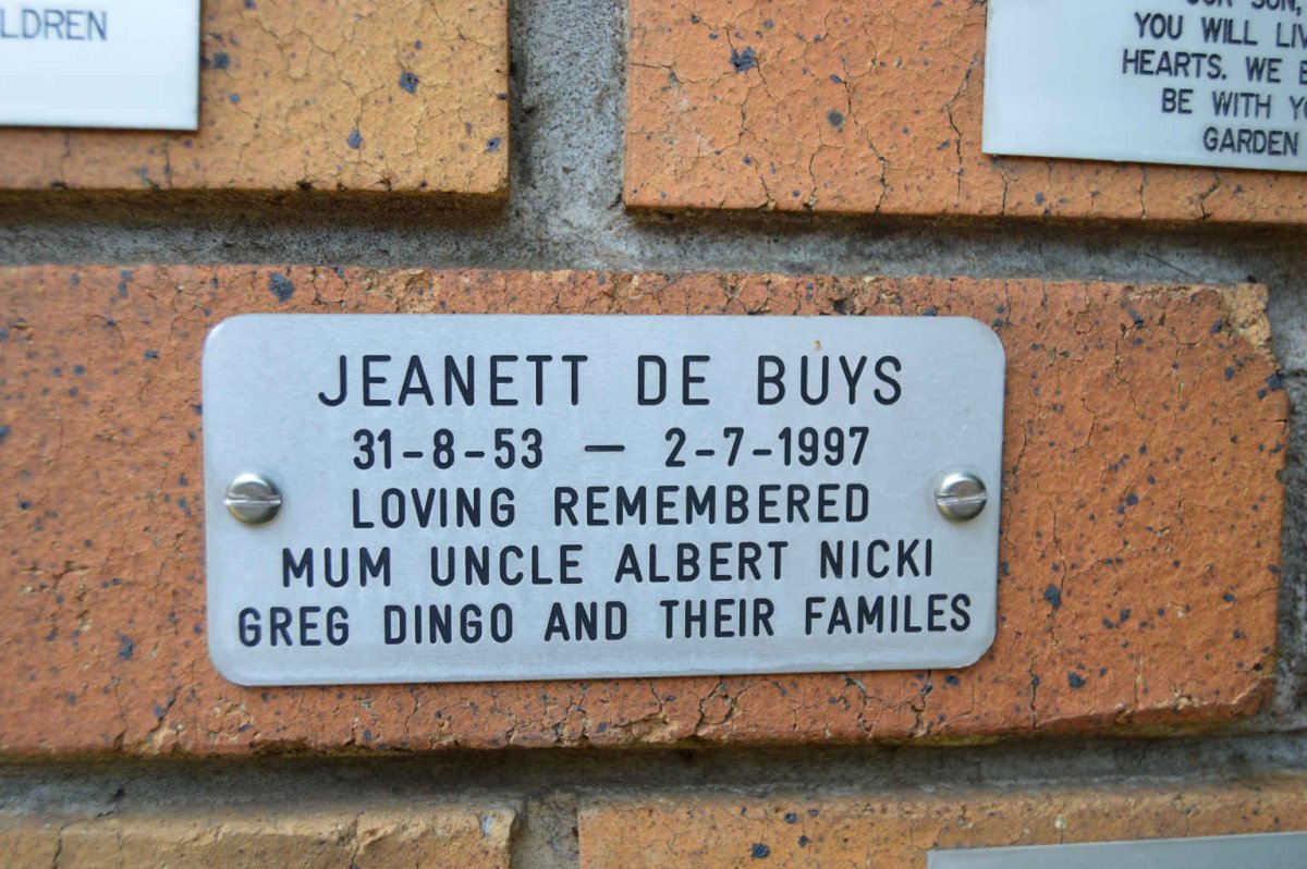 BUYS Jeanett, de 1953-1997