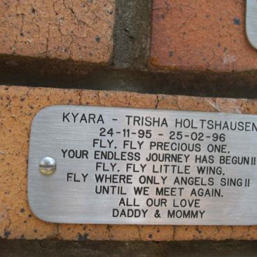 HOLTSHAUSEN Kyara-Trisha 1995-1996