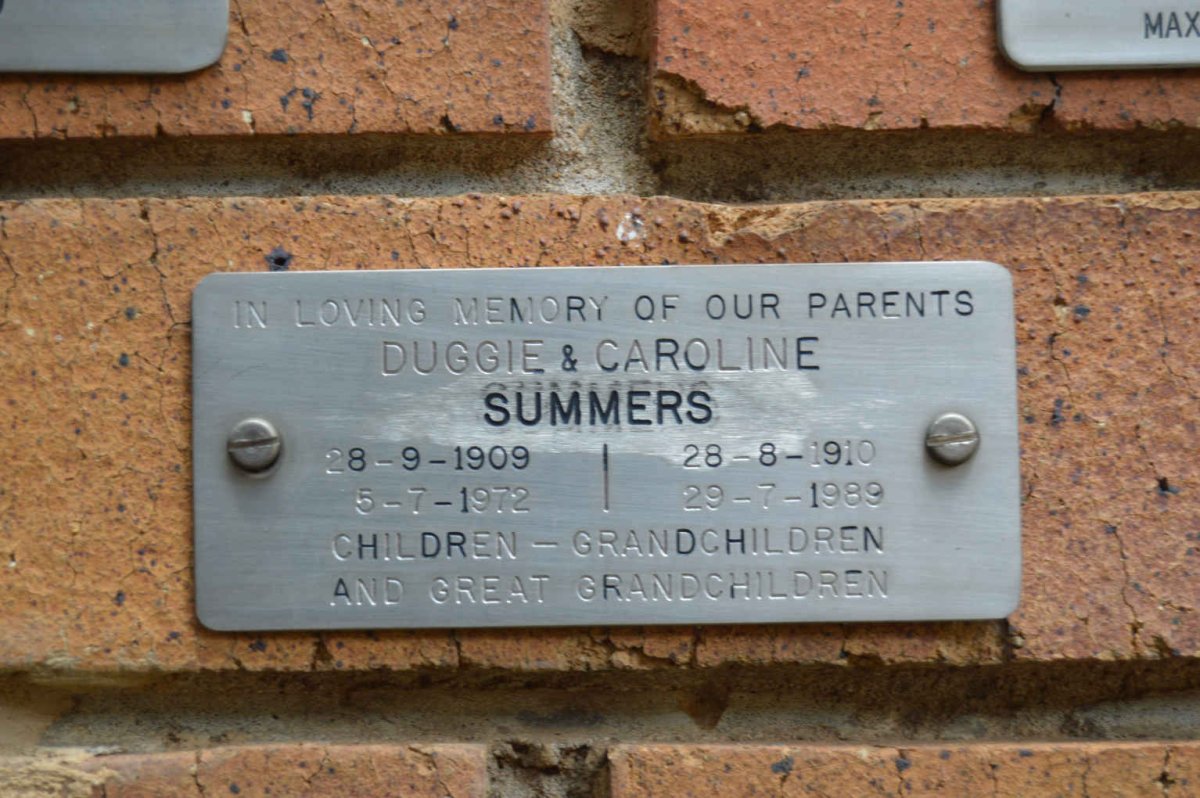 SUMMERS Duggie 1909-1972 &amp; Caroline 1910-1989
