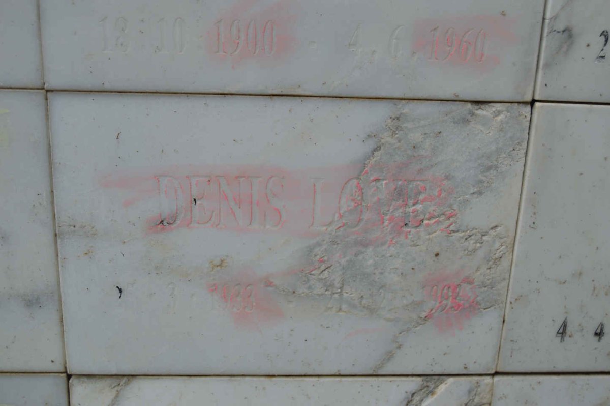 LOVE Denis 1933-1993