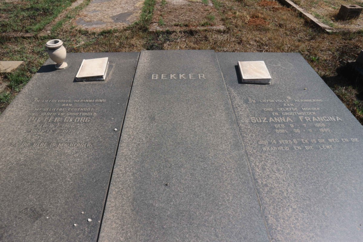 BEKKER Pieter Georg 1906-1975 & Suzanna Francina 1908-1985_1