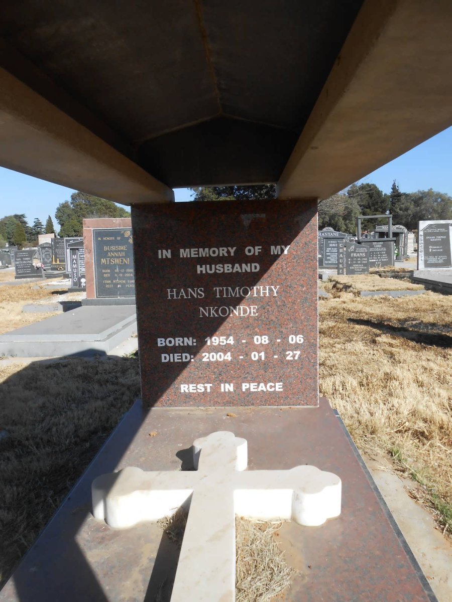 BHEJANE Hans Timothy Nkonde 1954-2004