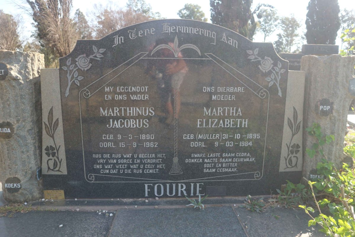 FOURIE Marthinus Jacobus 1890-1962 & Martha Elizabeth MULLER 1895-1984