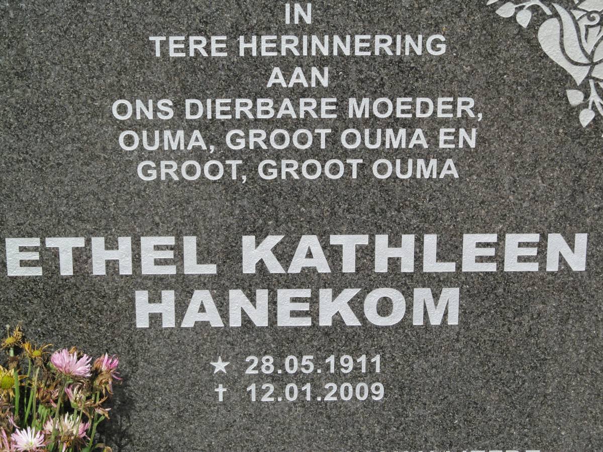HANEKOM Tobias Nicholaas 1915-1980 &amp; Ethel Kathleen 1911-2009