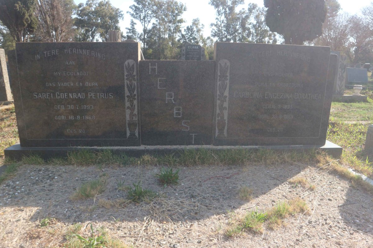 HERBST Sarel Coenraad Petrus 1893-1966 & Carolina Engezina Dorathea 1895-1969_1