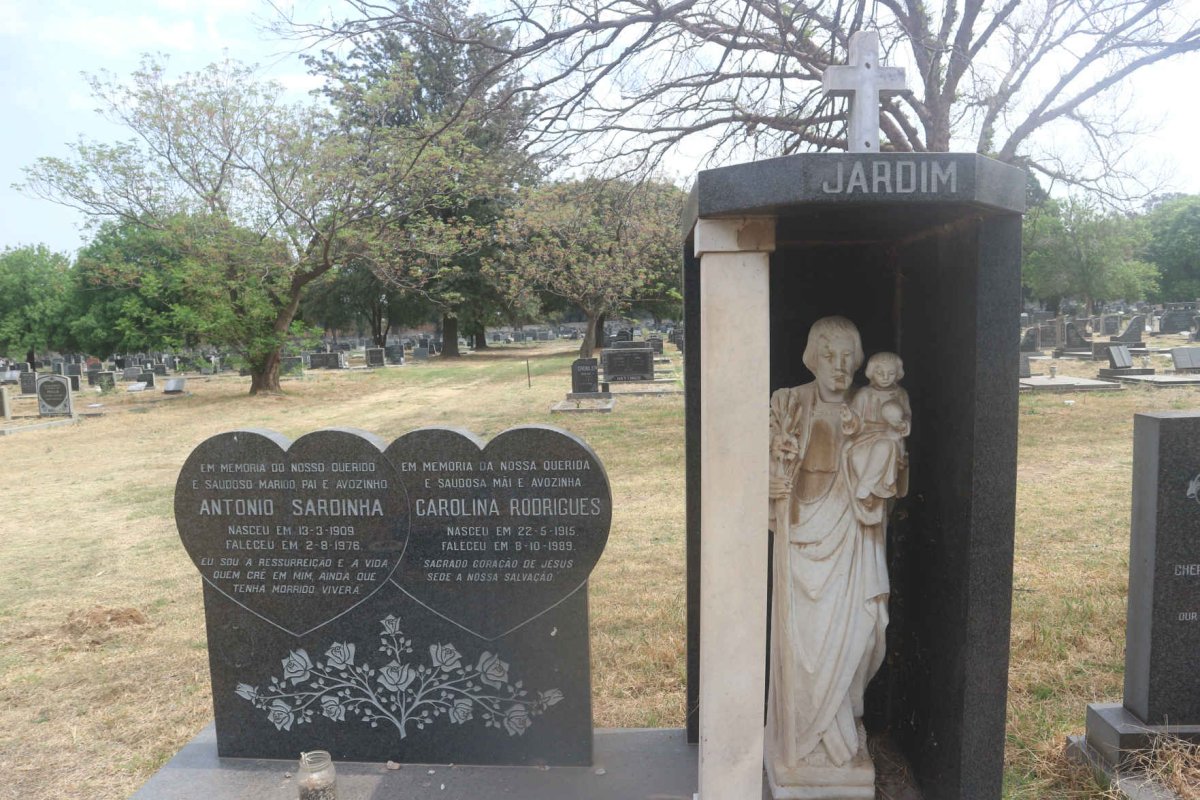 JARDIM Antonia Sardinha 1909-1976 &amp; Carolina Rodrigues 1915-1989