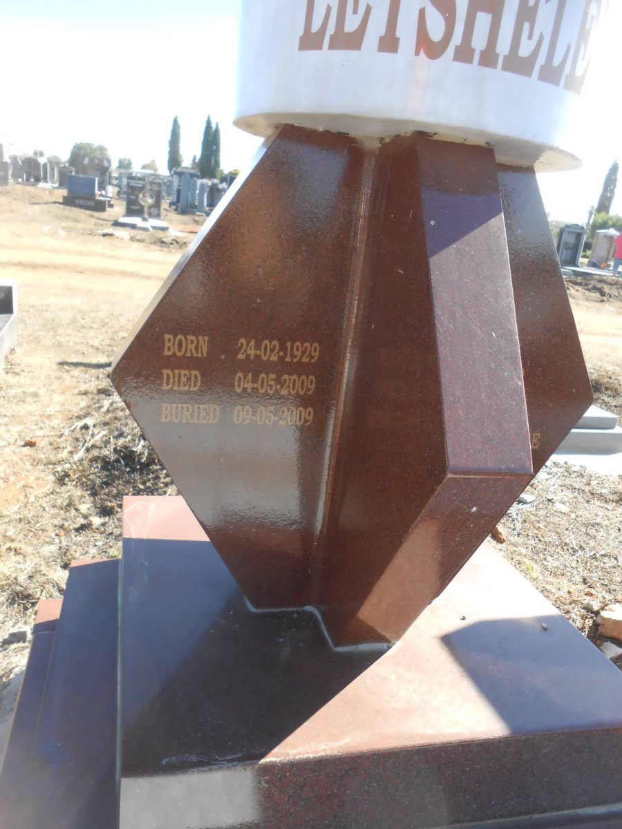 LETSHELEHA Olaodi Lawrence Mohlakoana 1929-2009