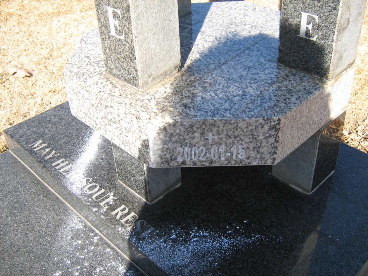 MALEPE Judith Thulisile 1977-2002