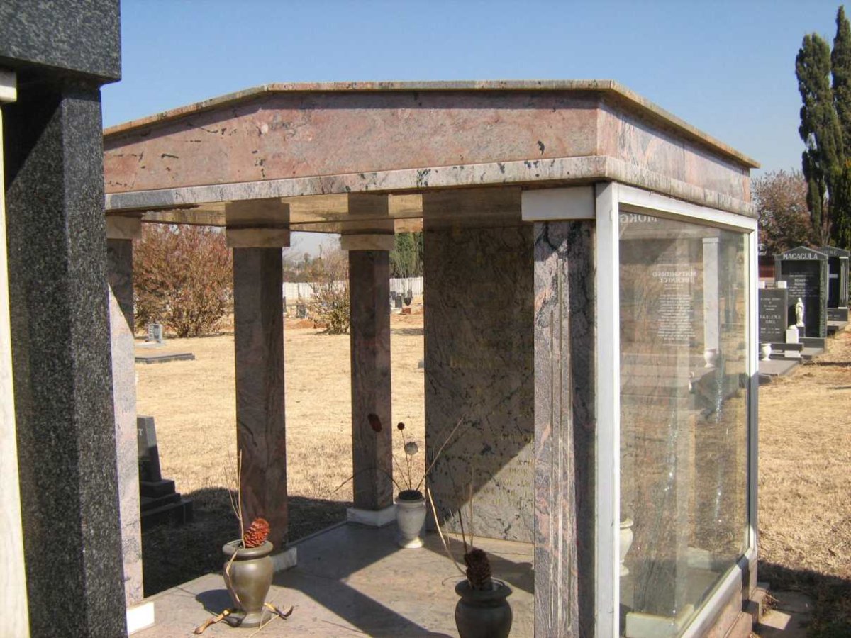 MISIKINYA Bonginkosi Bhungane Sitiye 1957-1994