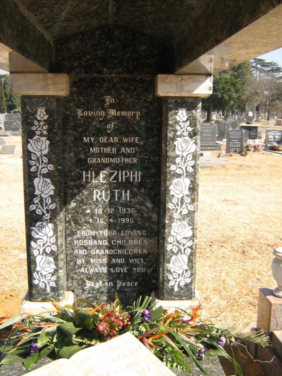 MORARE Hleziphi Ruth 1935-1995