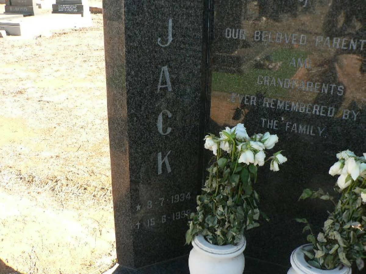 PADIYACHY Jack 1934-1999 &amp; ?mmie 1937-2001