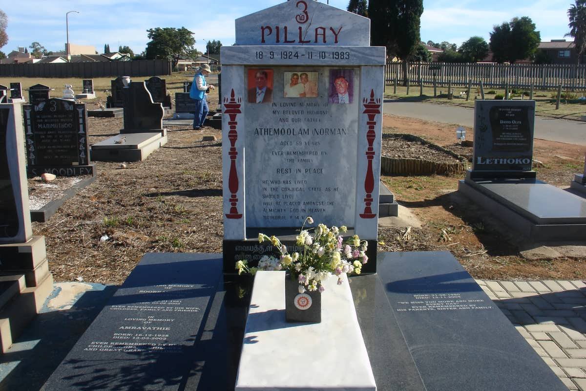 PILLAY Athemoolam 1924-1983 :: PILLAY Soobramoniam 1951-2005 :: PILLAY Amravathie 1928-2002 :: PILLAY Lingam 1980-2004