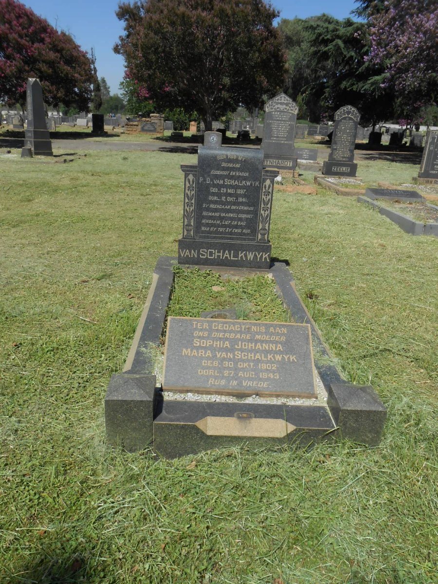 SCHALKWYK P.D., van 1897-1941 &amp; Sophia Johanna Mara 1902-1943