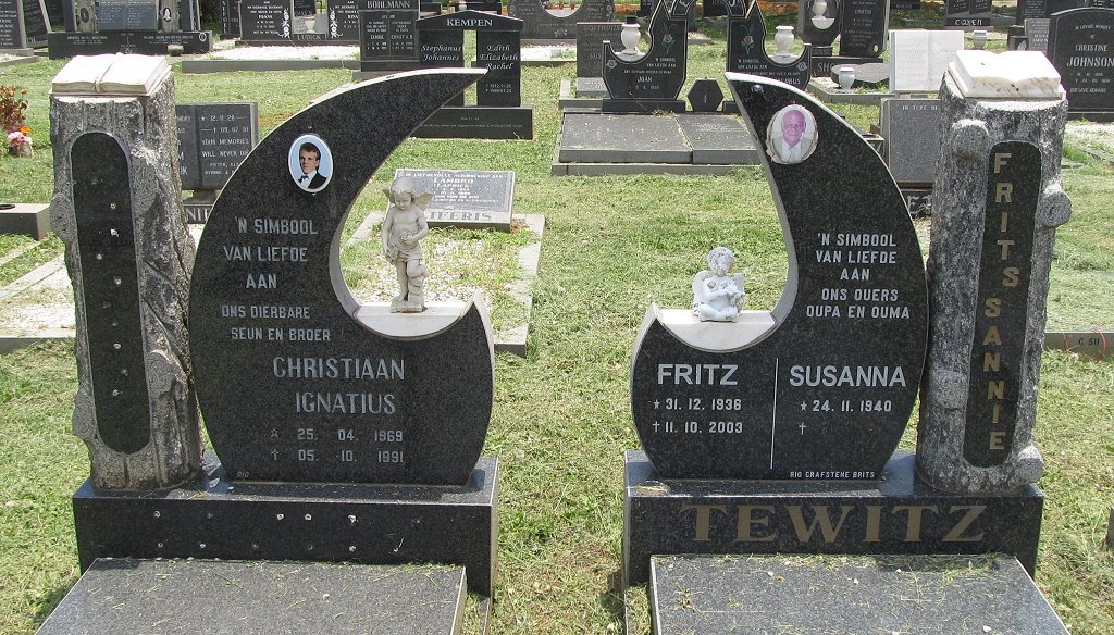TEWITZ Fritz 1936-2003 &amp; Susanna -1940- :: TEWITZ Christiaan Ignatius 1969-1991