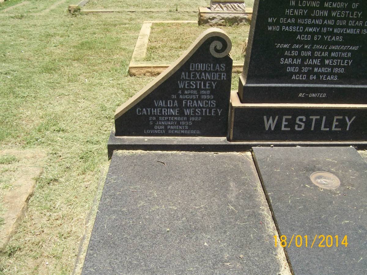 WESTLEY Douglas Alexander 1918-1999 &amp; Valda Francis Catherine 1922-1995