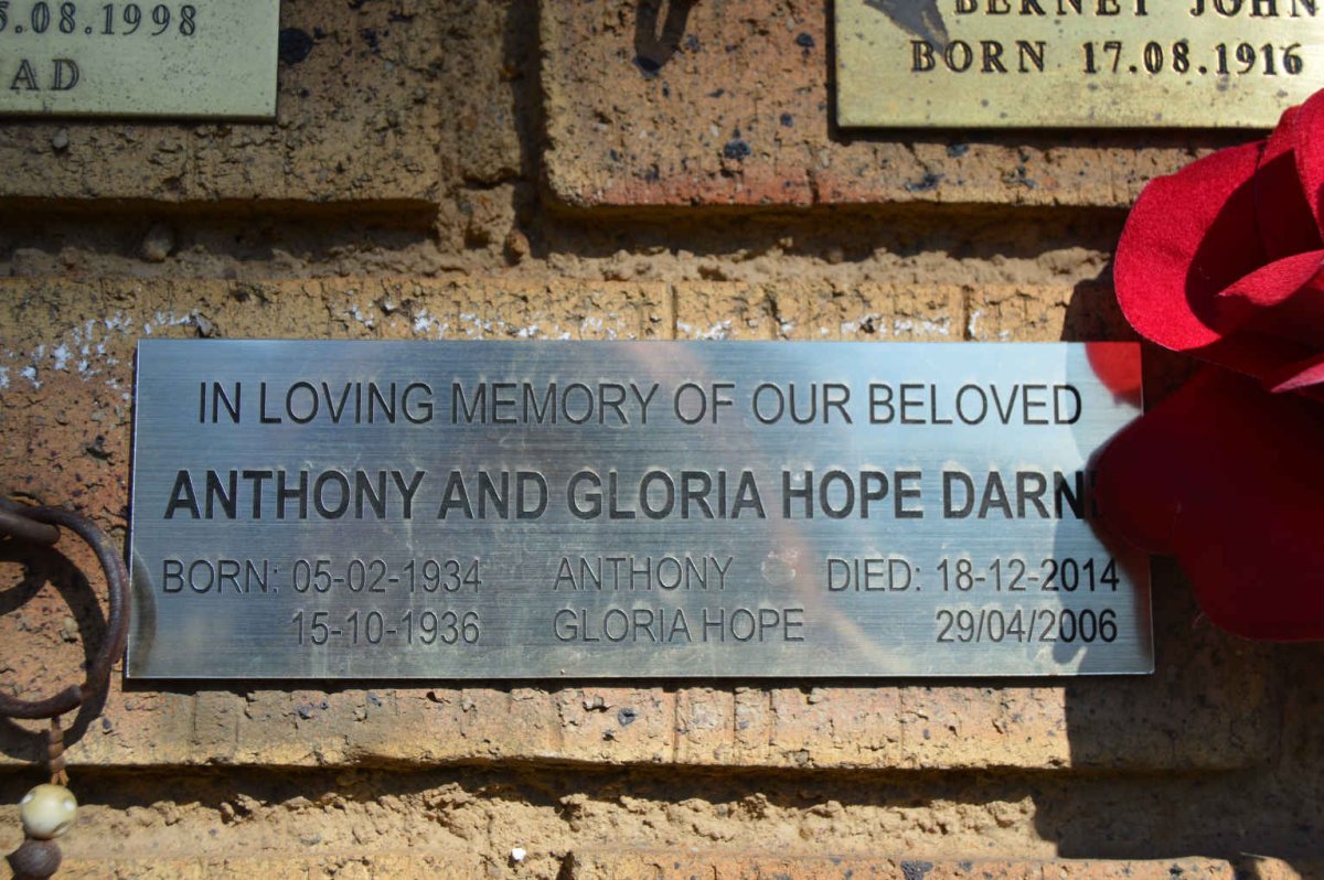 DARN Anthony 1934-2014 &amp; Gloria Hope 1936-2006