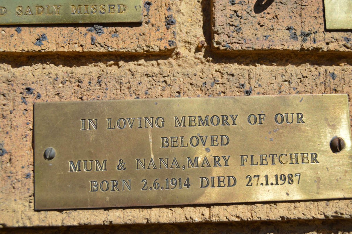 FLETCHER Mary 1914-1987