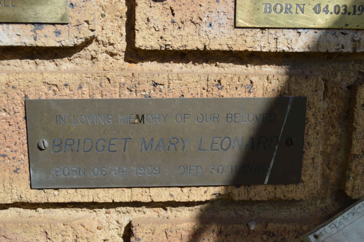 LEONARD Bridget Mary 1909-2002