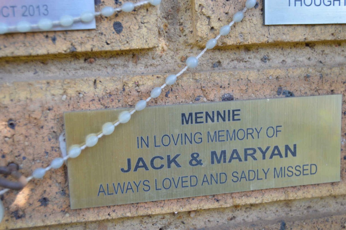 MENNIE Jack &amp; Maryan