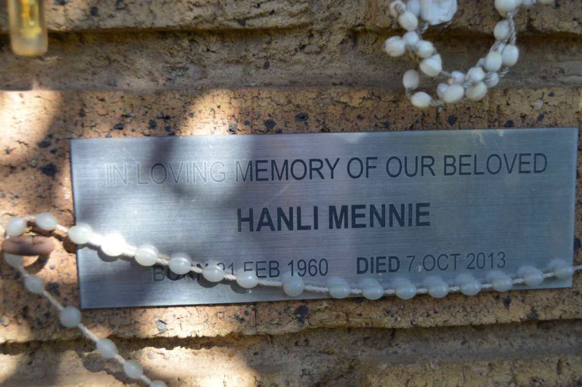 MENNIE Hanli 1960-2013