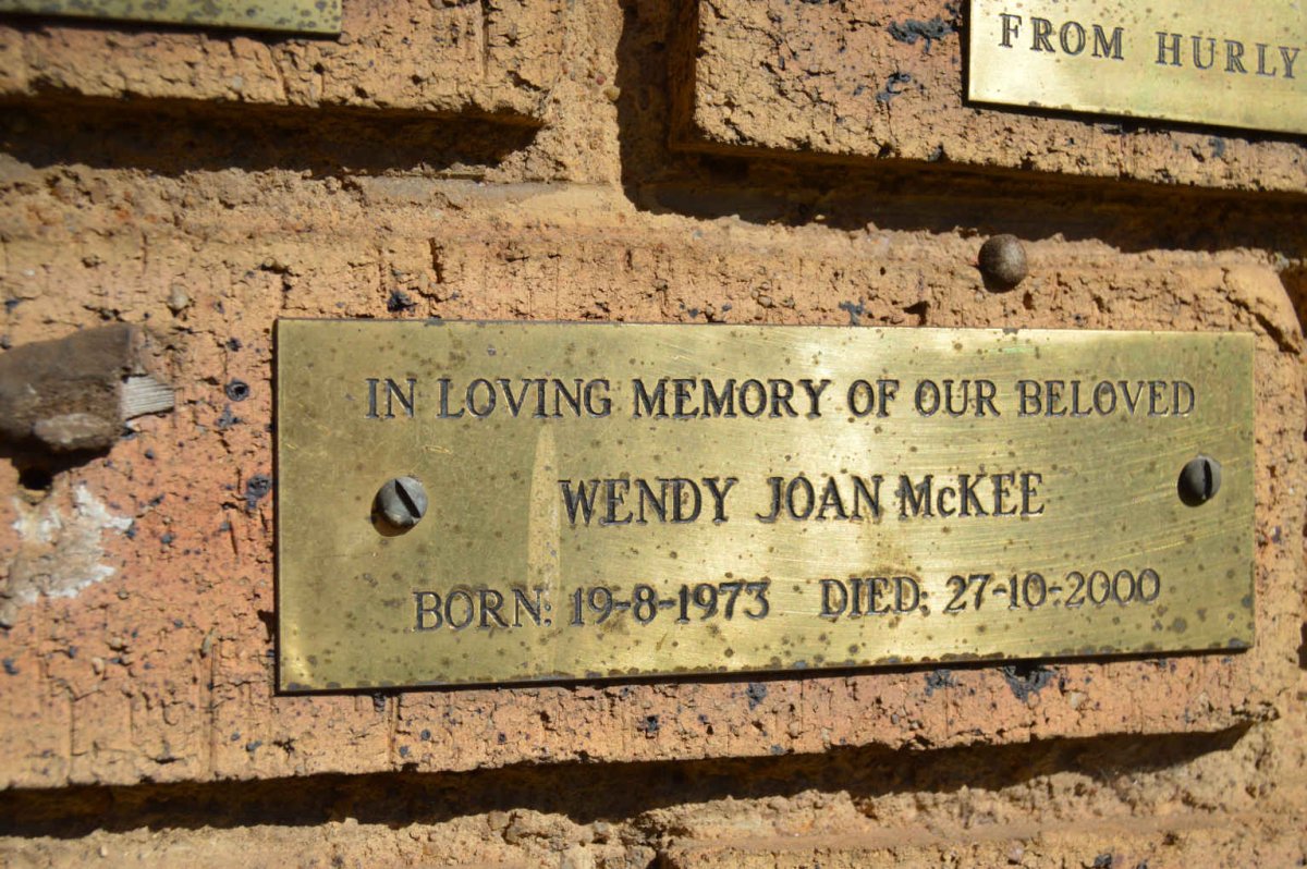 McKEE Wendy Joan 1973-2000