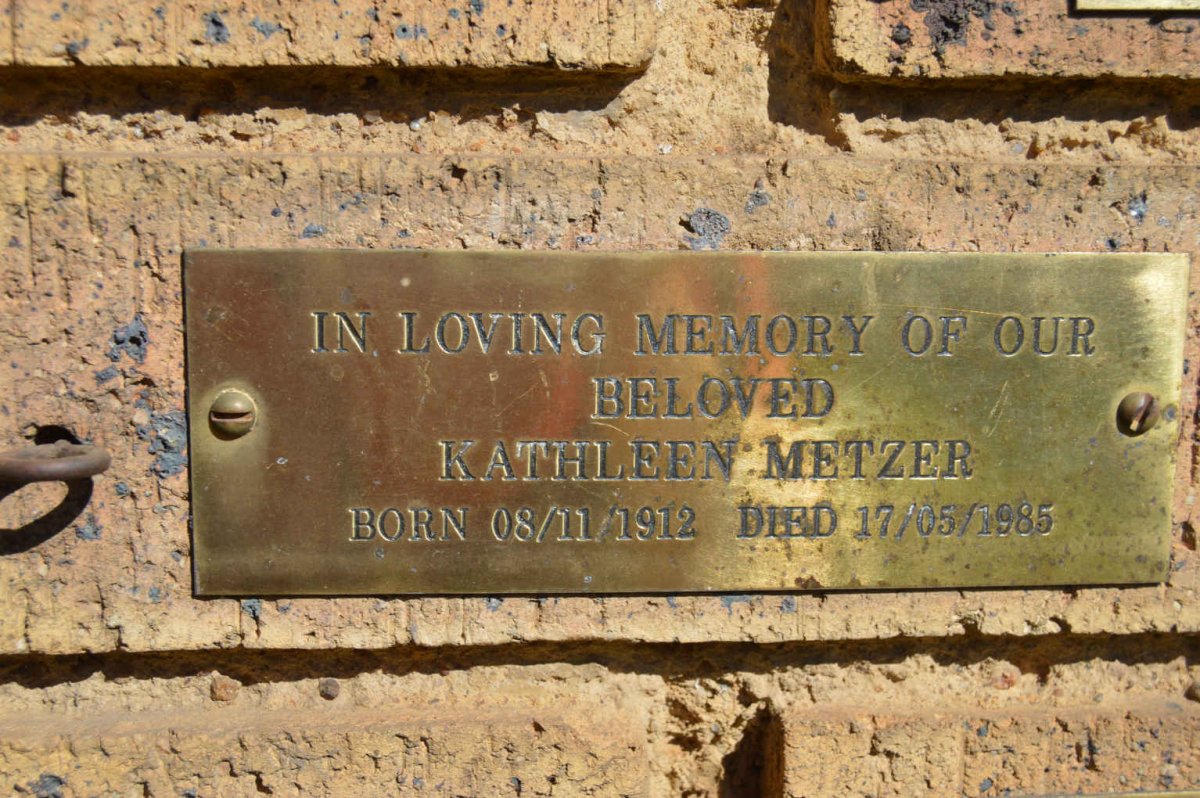 METZER Kathleen 1912-1985