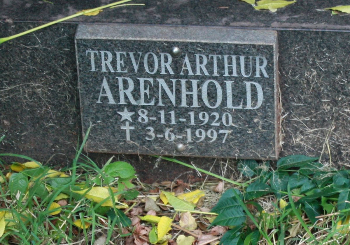 ARENHOLD Trevor Arthur 1920-1997