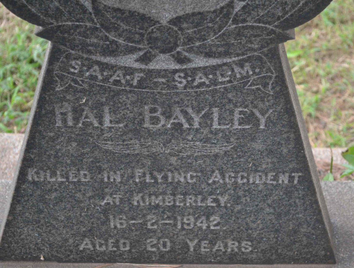 BAYLEY Hal -1942