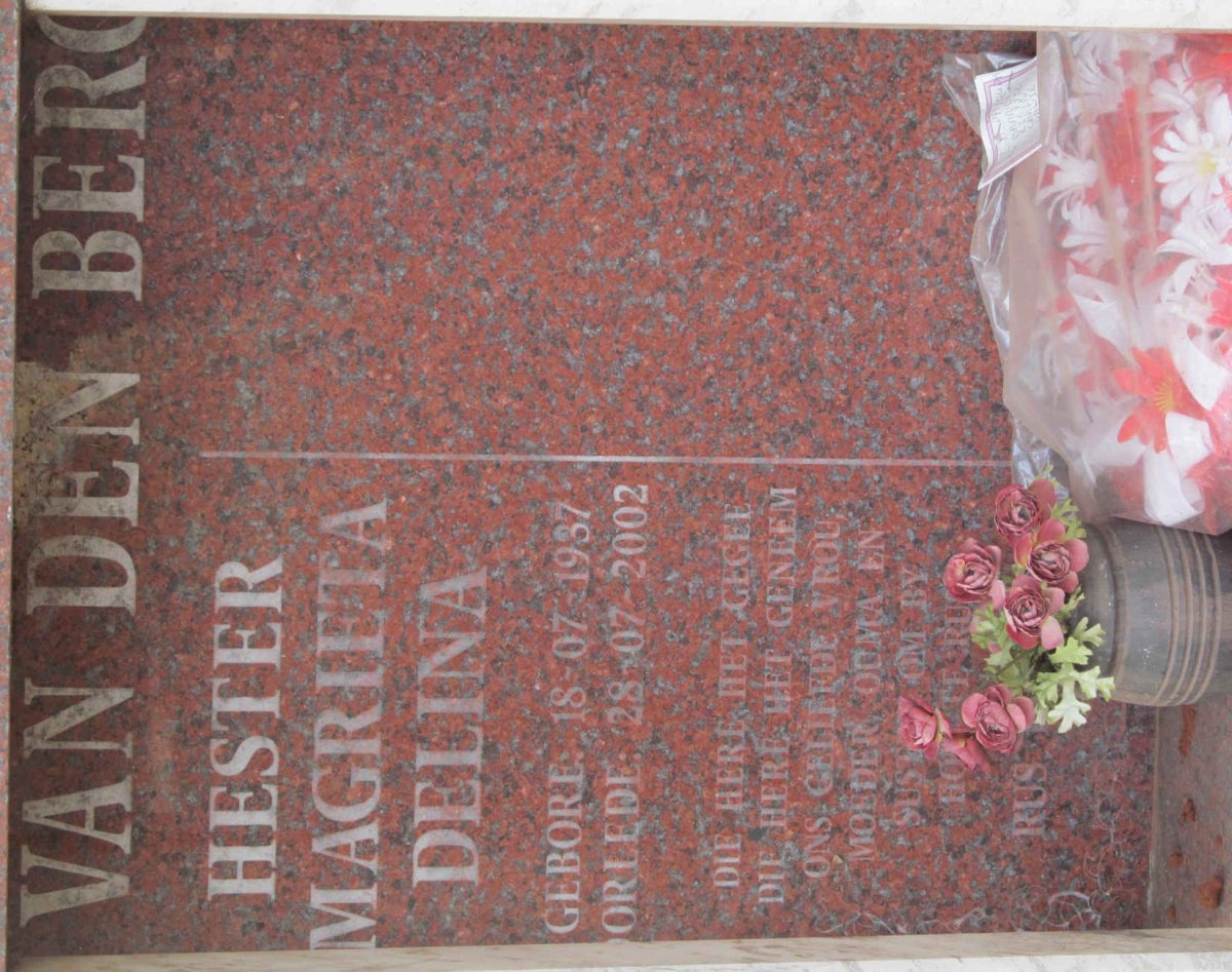 BERG Hester Magrieta Delina, van den 1937-2002