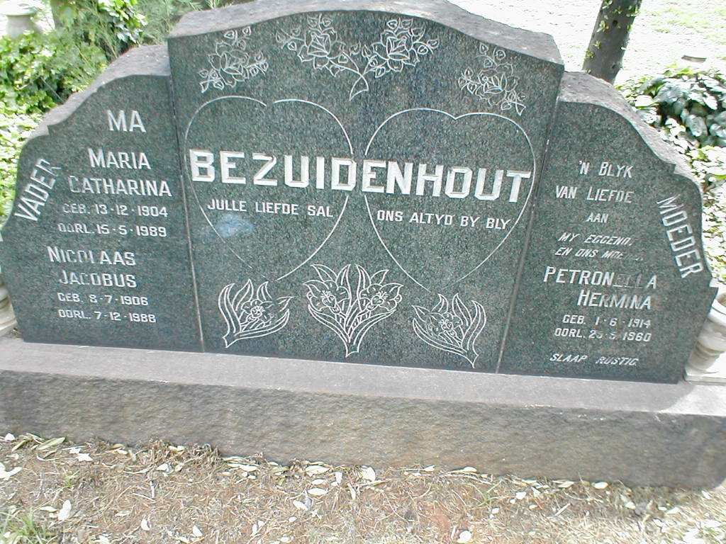 BEZUIDENHOUT Nicolaas Jacobus 1906-1988 &amp; Petronella Hermina 1914-1960 &amp; Maria Catharina 1904-1989