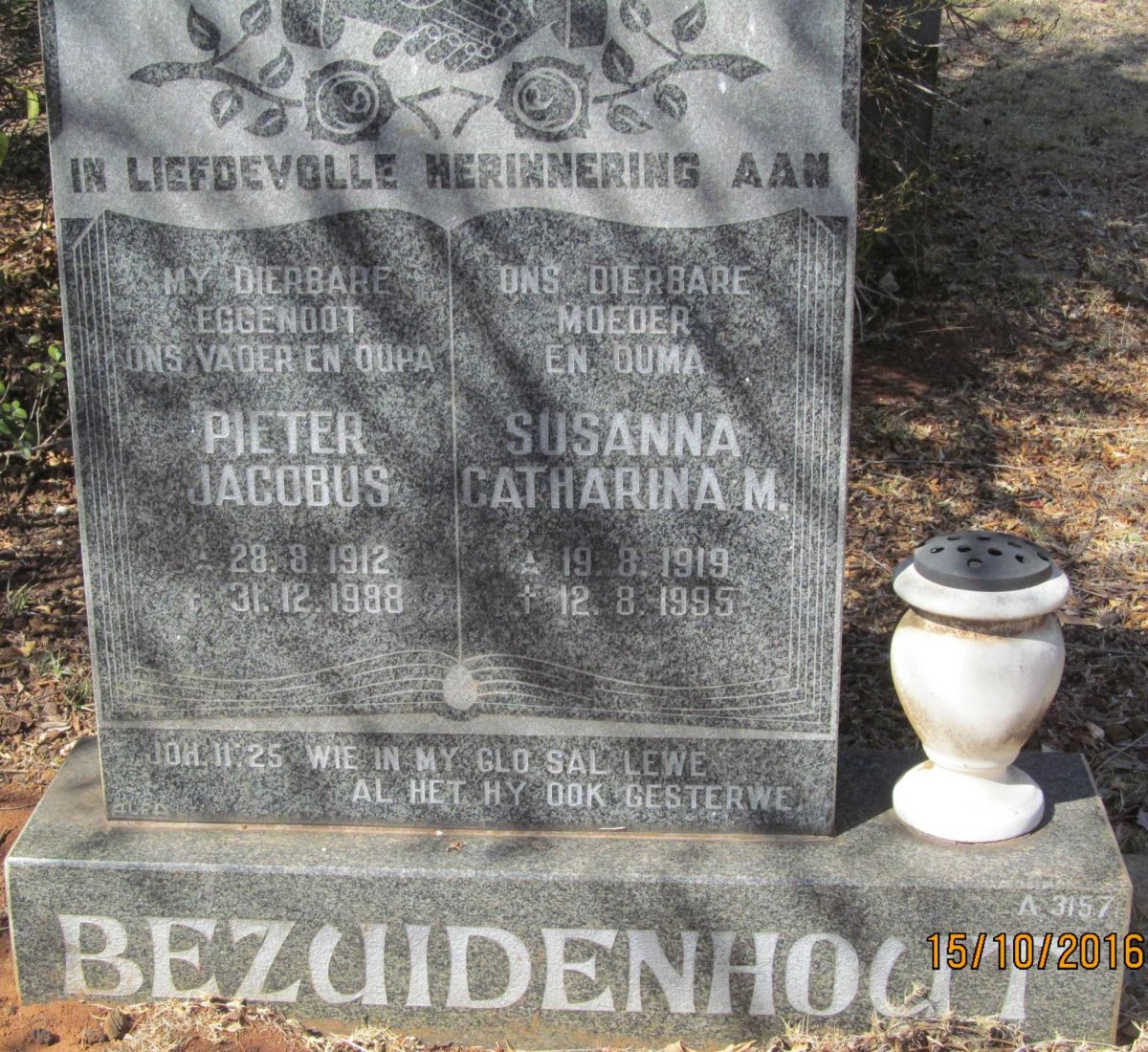 BEZUIDENHOUT Pieter Jacobus 1912-1988 &amp; Susanna Catharina M. 1919-1995