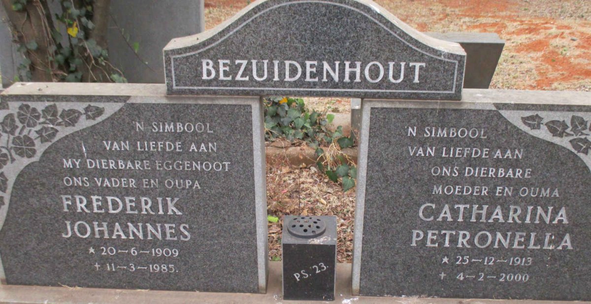 BEZUIDENHOUT Frederik Johannes 1909-1985 &amp; Catharina Petronella 1913-2000