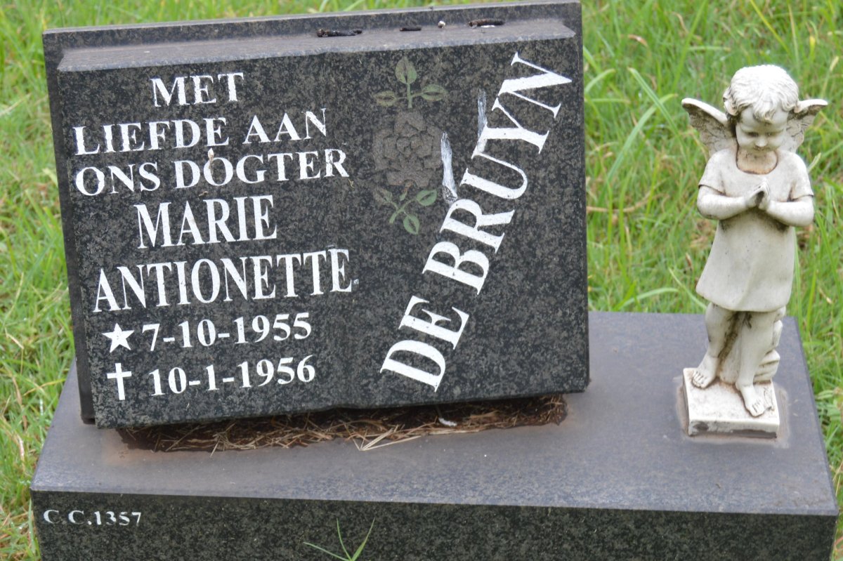 BRUYN Marie Antionette, de 1955-1956
