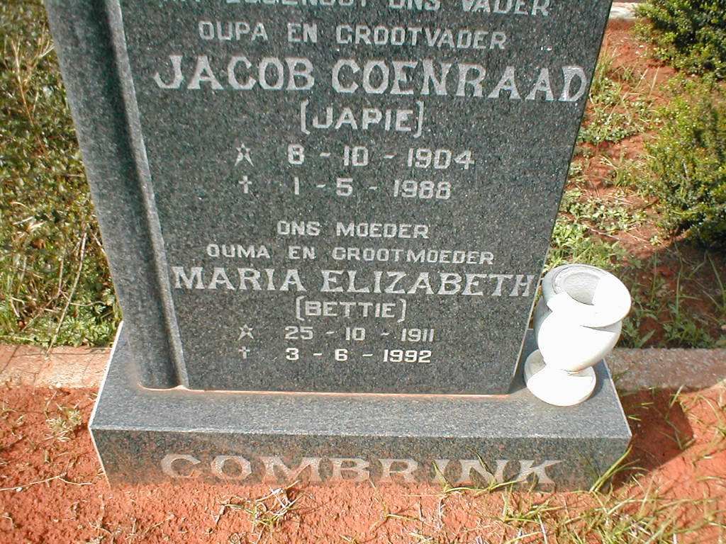 COMBRINK Jacob Coenraad 1904-1988 &amp; Maria Elizabeth 1911-1992
