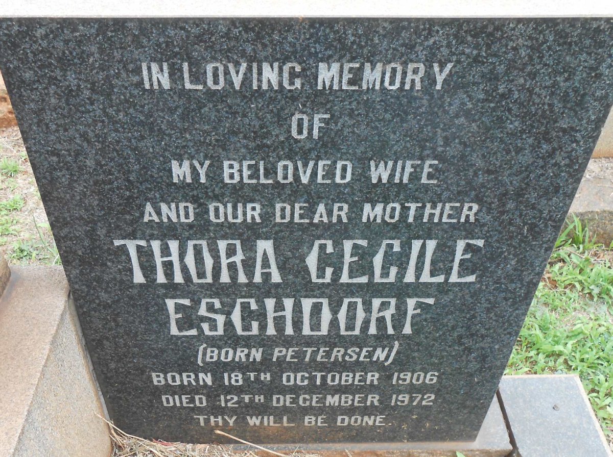 ESCHDORF Thora Cecile nee PETERSEN 1906-1972
