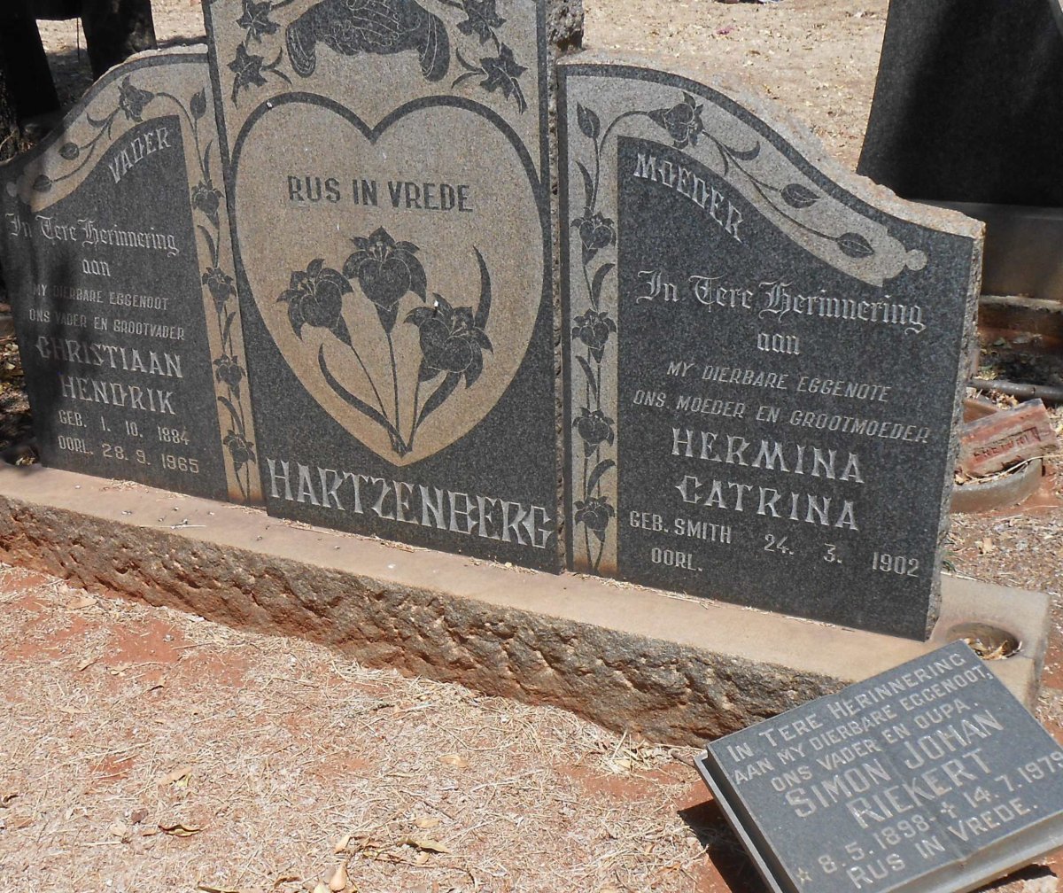 HARTZENBERG Christiaan Hendrik 1884-1965 &amp; Hermina Catrina SMITH 1902- :: RIEKERT Simon Johan 1898-1979
