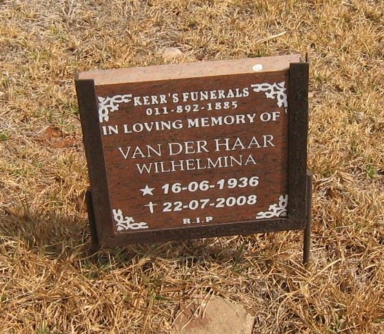 HAAR Wilhelmina, van der 1936-2008