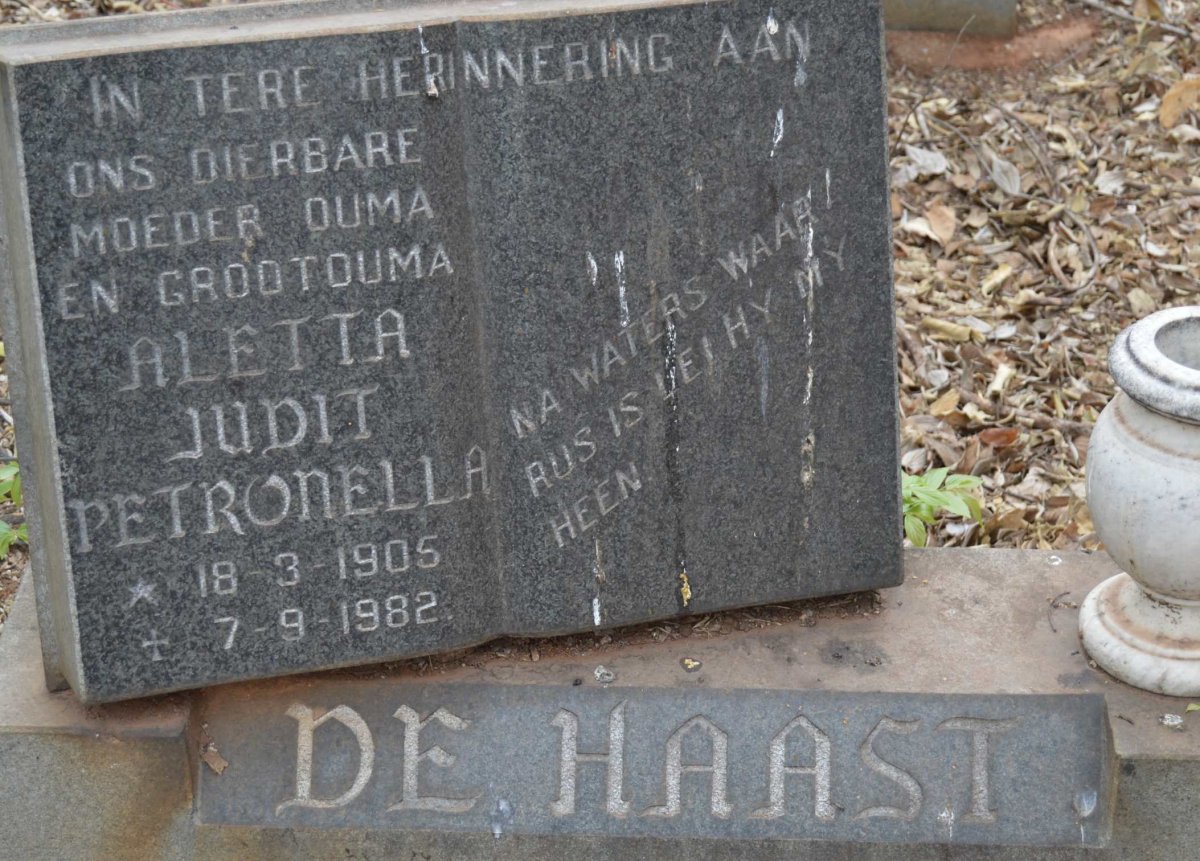 HAAST Aletta Judit Petronella, de 1905-1982