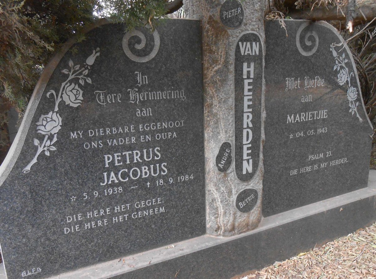 HEERDEN Petrus Jacobus, van 1938-1984 &amp; Marietjie 1943-