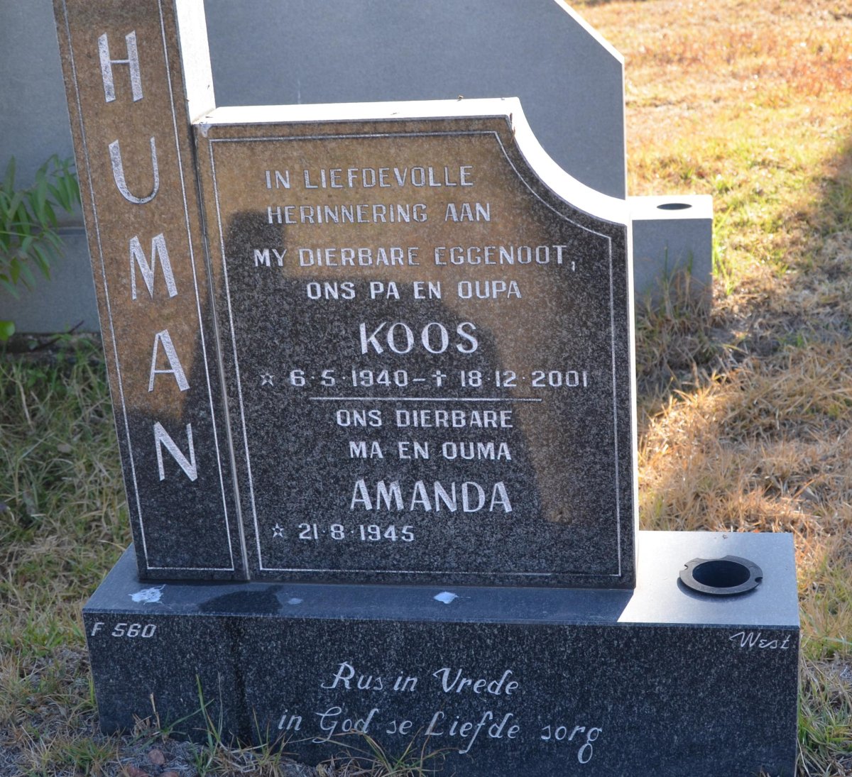 HUMAN Koos 1940-2001 &amp; Amanda 1945-