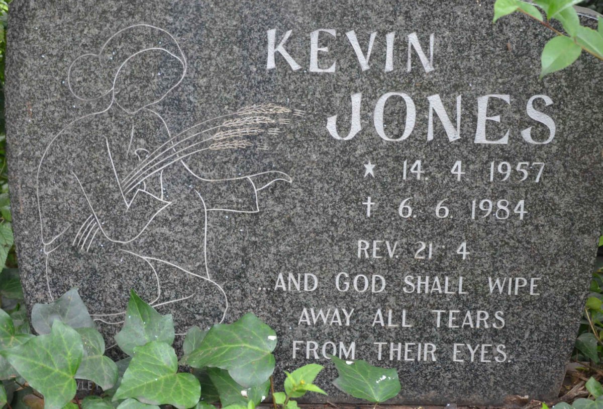 JONES Kevin 1957-1984
