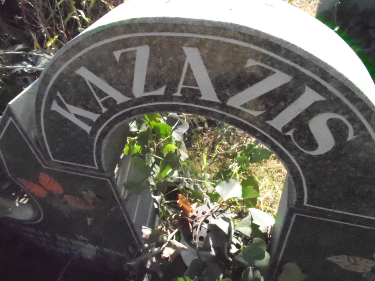 KAZAZIS Martie 1935-1998