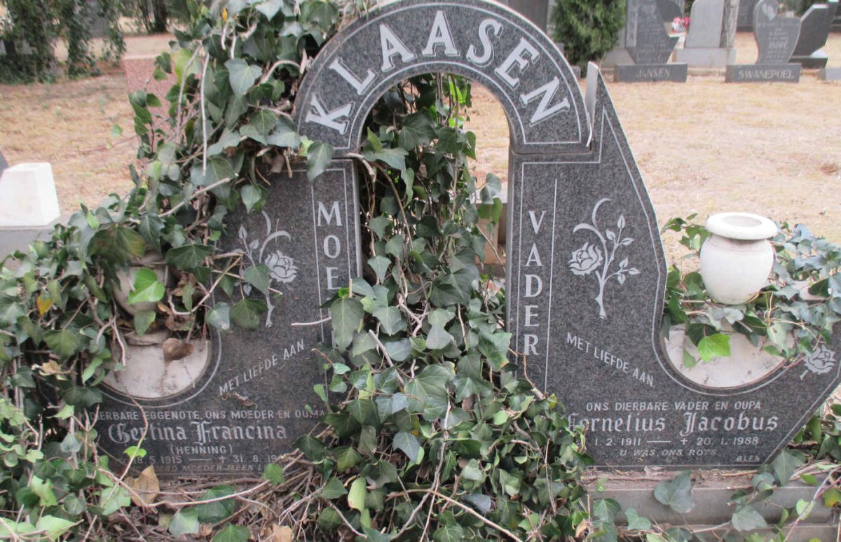 KLAASEN Cornelius Jacobus 1911-1988 &amp; Gertina Francina HENNING 1915-1984
